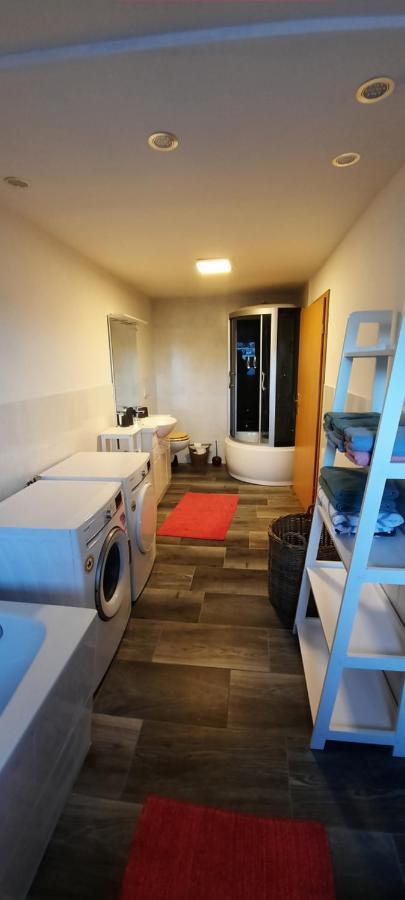 Apartment 2 *
